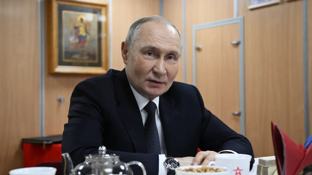 Putin Brings Up Idea of UN-Controlled Government For Ukraine