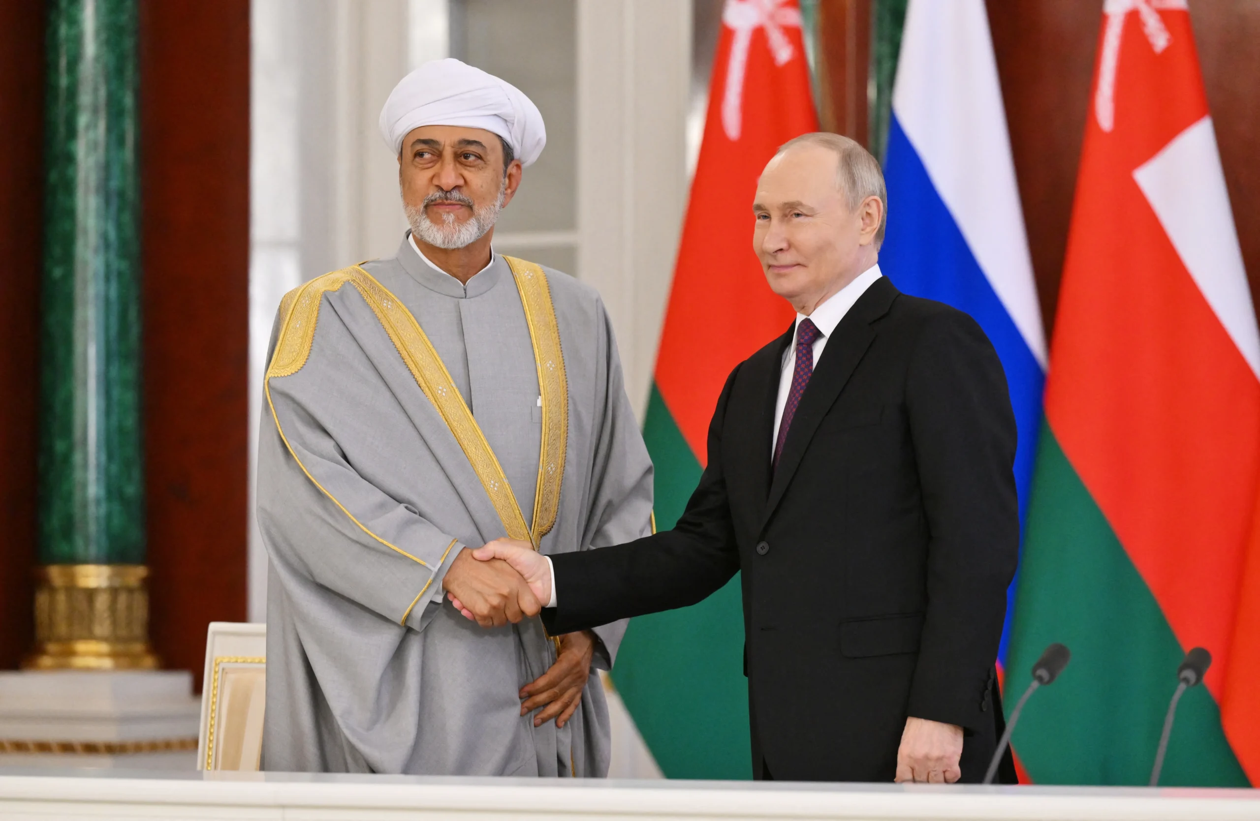 Putin Discusses Iran Nuclear Program With Oman Leader As US Talks Heat Up