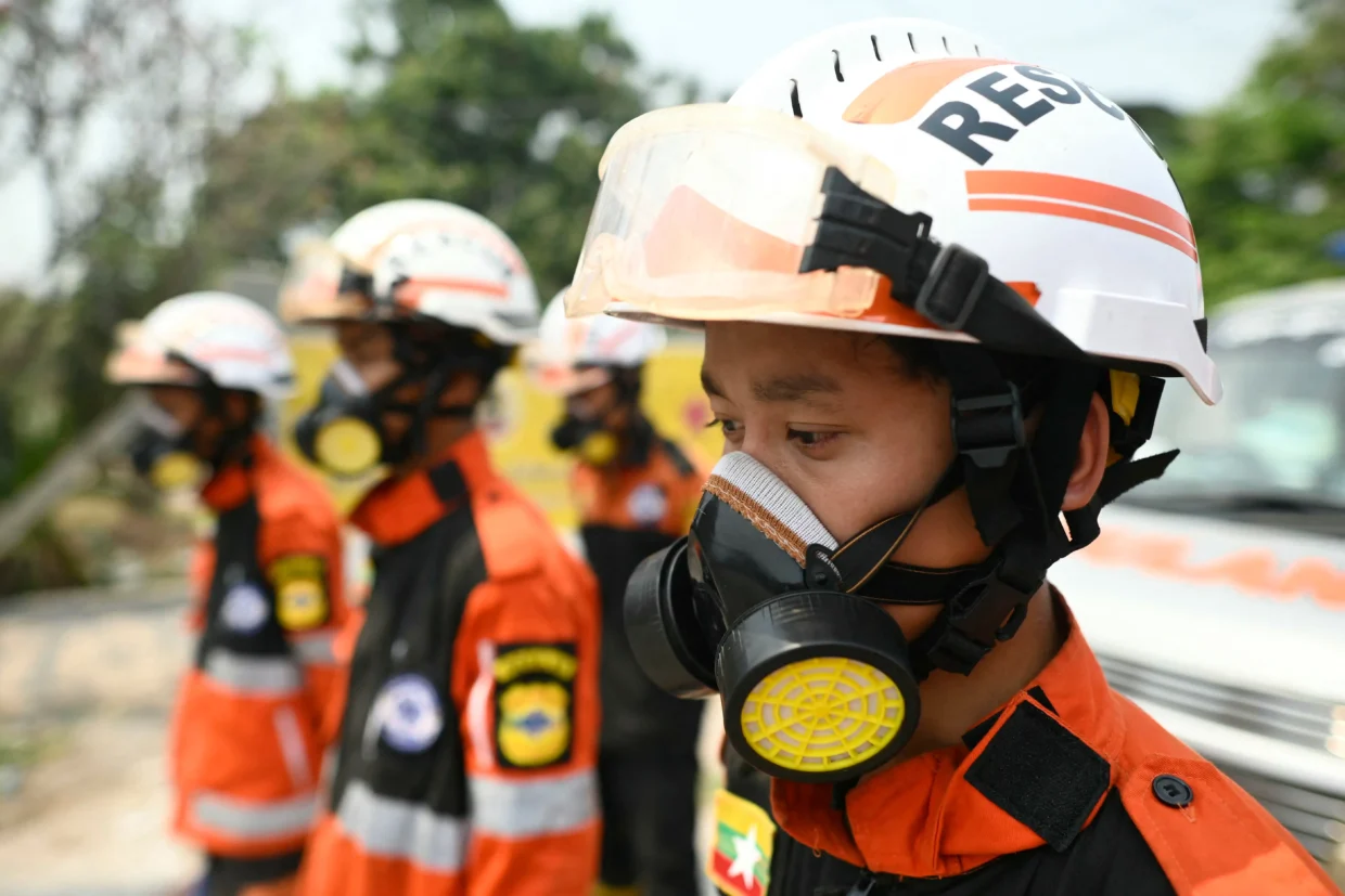 Deadly Myanmar Quake Kills 2700 Including 50 Preschool Children As Rescue Hopes Fade