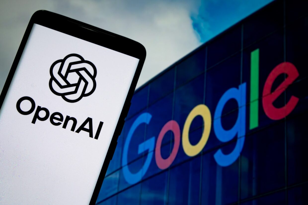 Apple Claims Safari Use Drops First Time In 20 Years As ChatGPT Threatens Google Search