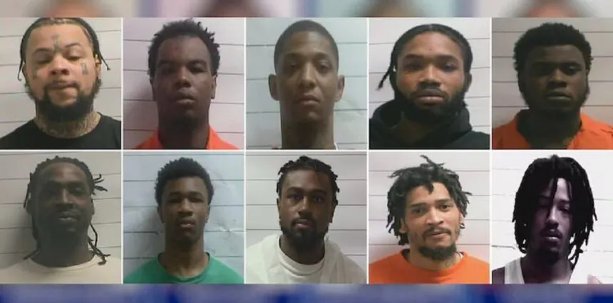 Ten Inmates Escape Prison Through Hole Behind Jail Toilet