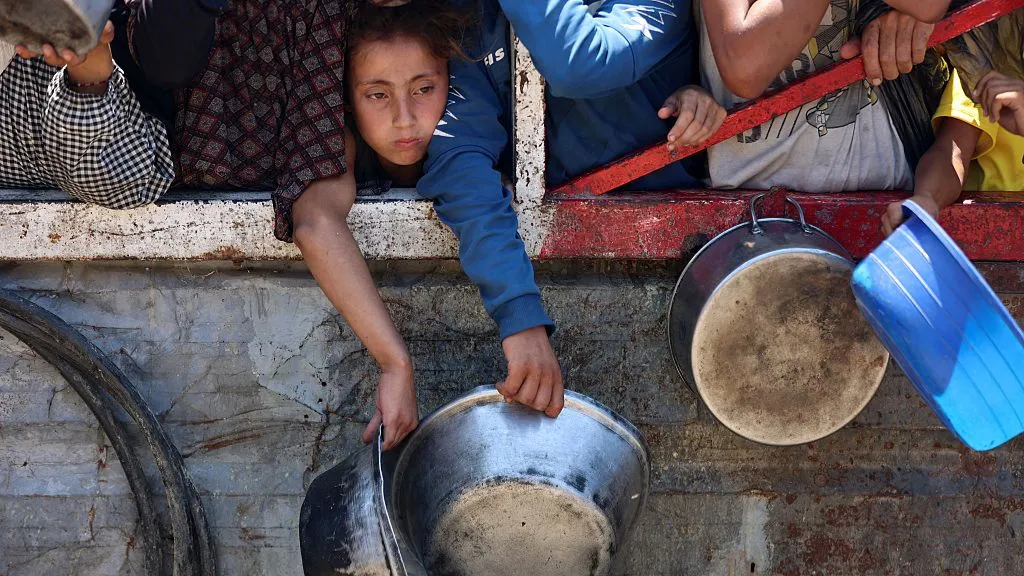 Israel Drops Food From Sky After World Blames Them For Gaza Starvation