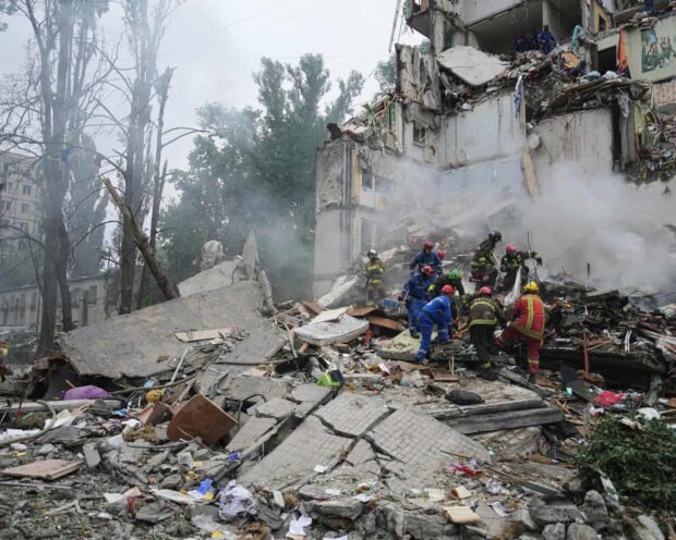 Russian Missiles Kill Six Including Child As Trump's Peace Deadline Expires